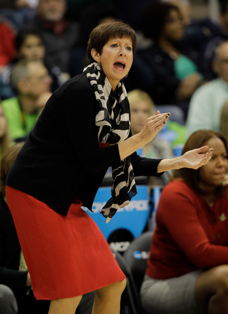 #2 Irish Down Kansas, 93-63 To Reach NCAA Elite Eight (AP)