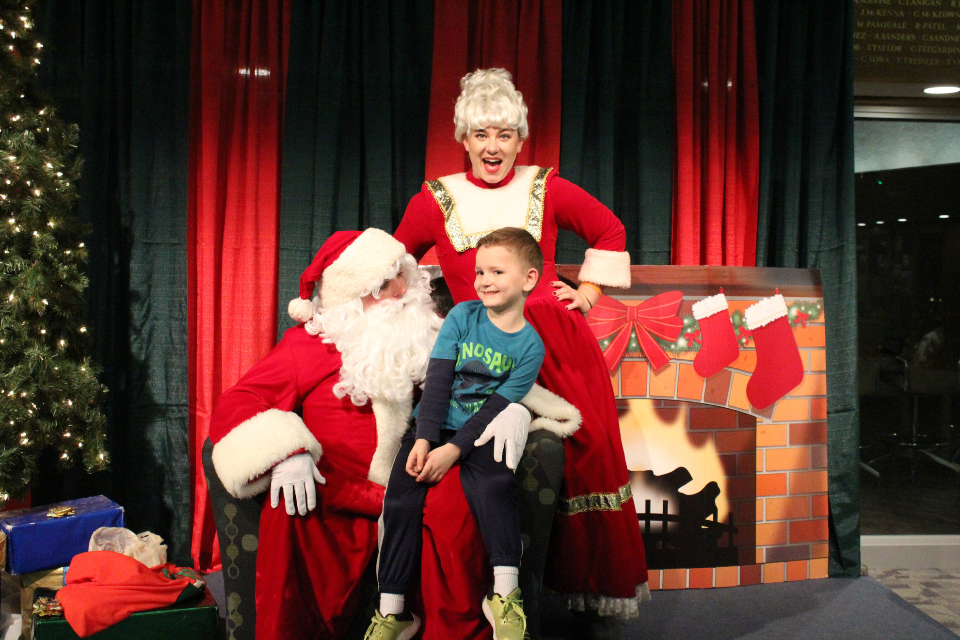 Irish Student-Athletes Celebrate 21st Annual Pediatric Christmas Party Irish Student-Athletes Celebrate 21st Annual Pediatric Christmas Party