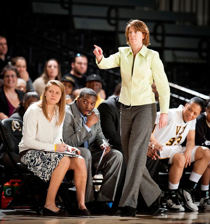 Beth Cunningham, a former two-time All-America guard and Notre Dame's all-time leading scorer, has been named associate coach for the Fighting Irish following a successful 11-year stint at VCU, including the past nine seasons as the Rams' head coach.