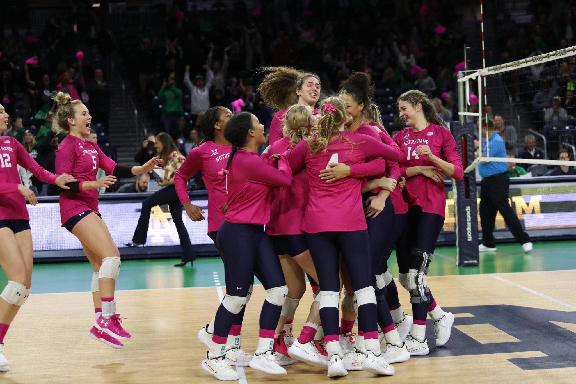 Irish Win Five Set Thriller Against Wake Forest Irish Win Five Set Thriller Against Wake Forest