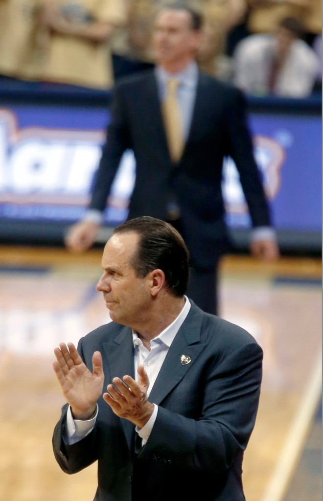 Notre Dame Overcomes Slow Start, Upends No. 20 Pitt, 51-42 (AP)