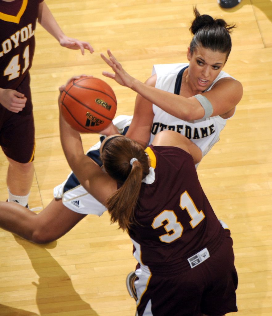 #13/7 Irish Defeat Ramblers, 89-45