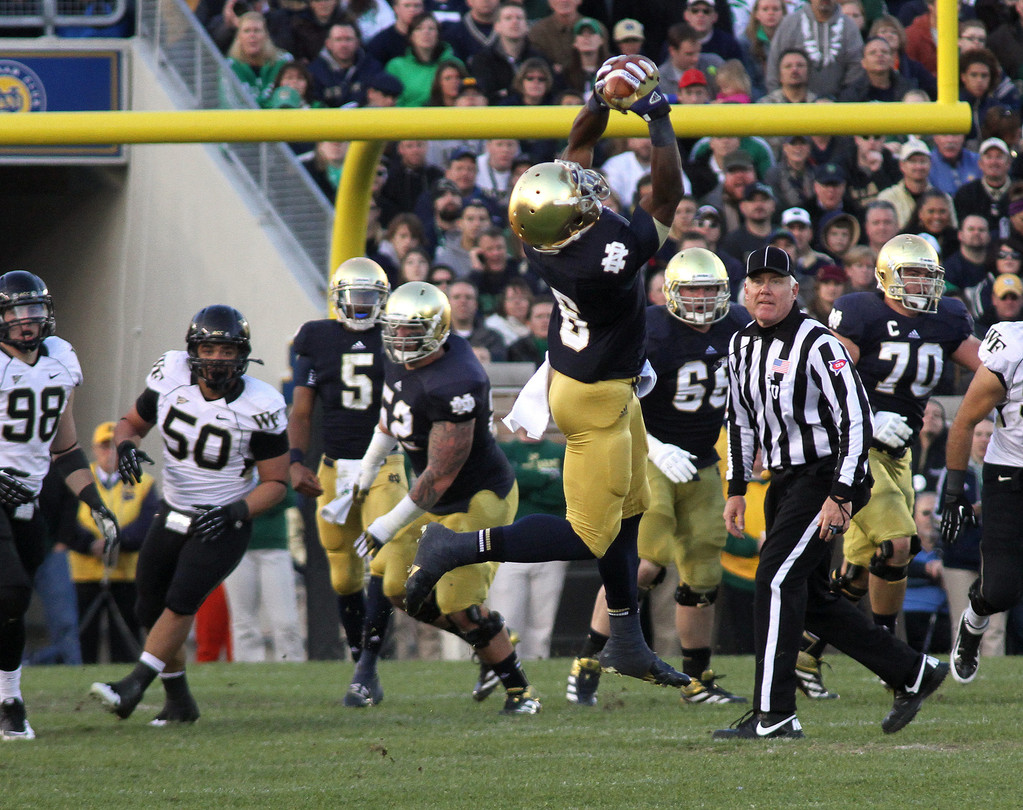 No. 3 Irish Remain Perfect, Overpower Wake Forest, 38-0 (AP)