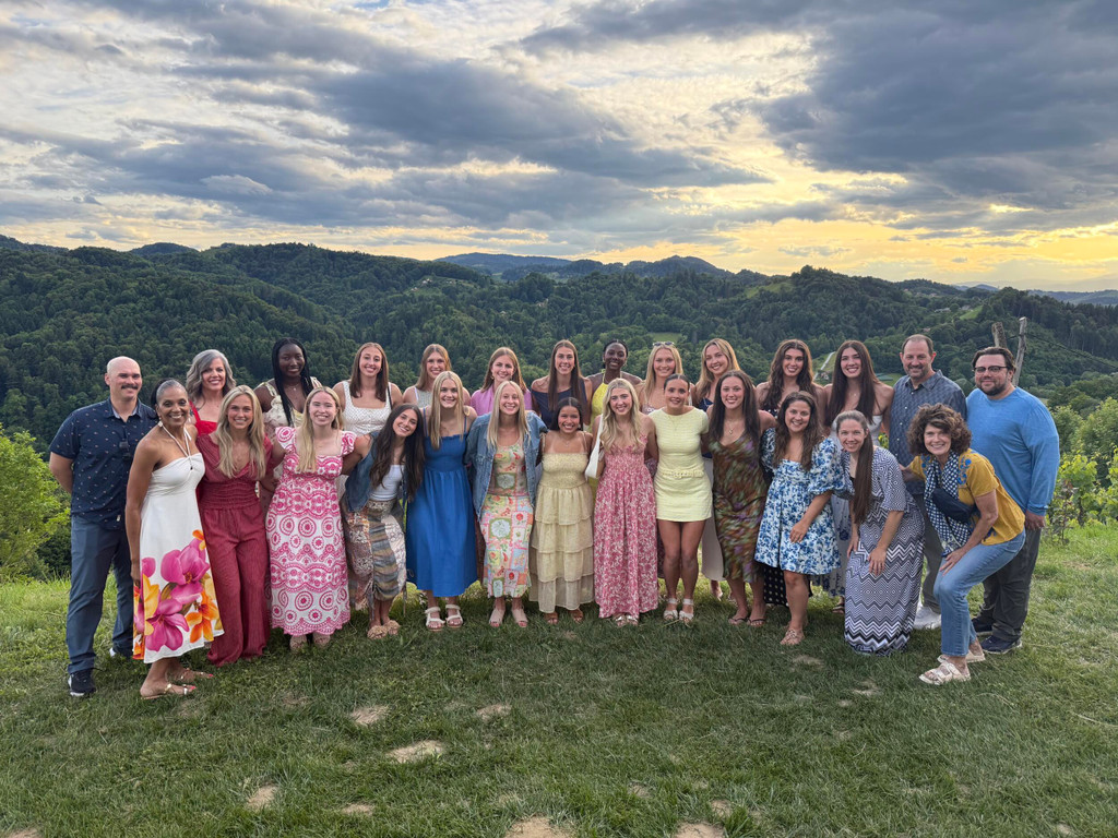 Notre Dame Fighting Irish - Official Athletics Website