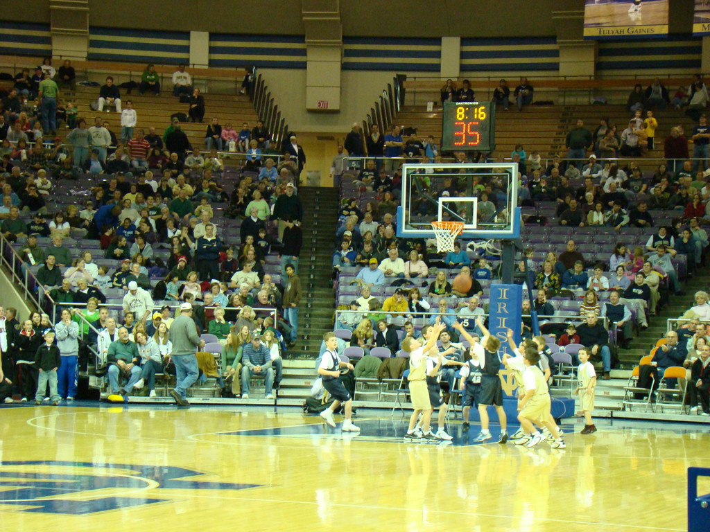 Men's Basketball-Brown