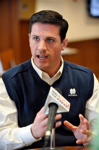 Bob Diaco will be the defensive coordinator and inside linebackers coach for the Irish in 2010.