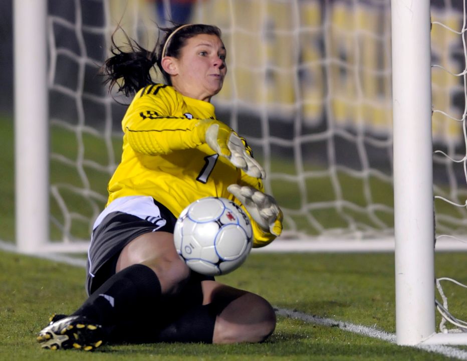 Senior goalkeeper Nikki Weiss and the Irish have allowed just one goal during the NCAA tournament (AP)