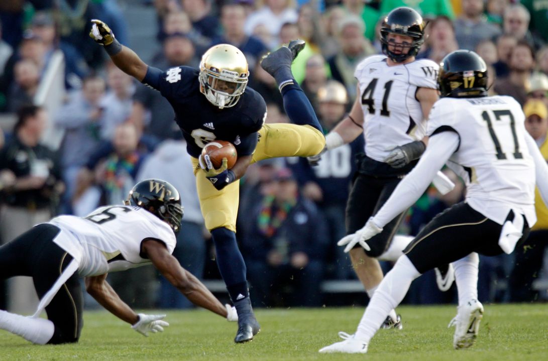 No. 3 Irish Remain Perfect, Overpower Wake Forest, 38-0 (AP)