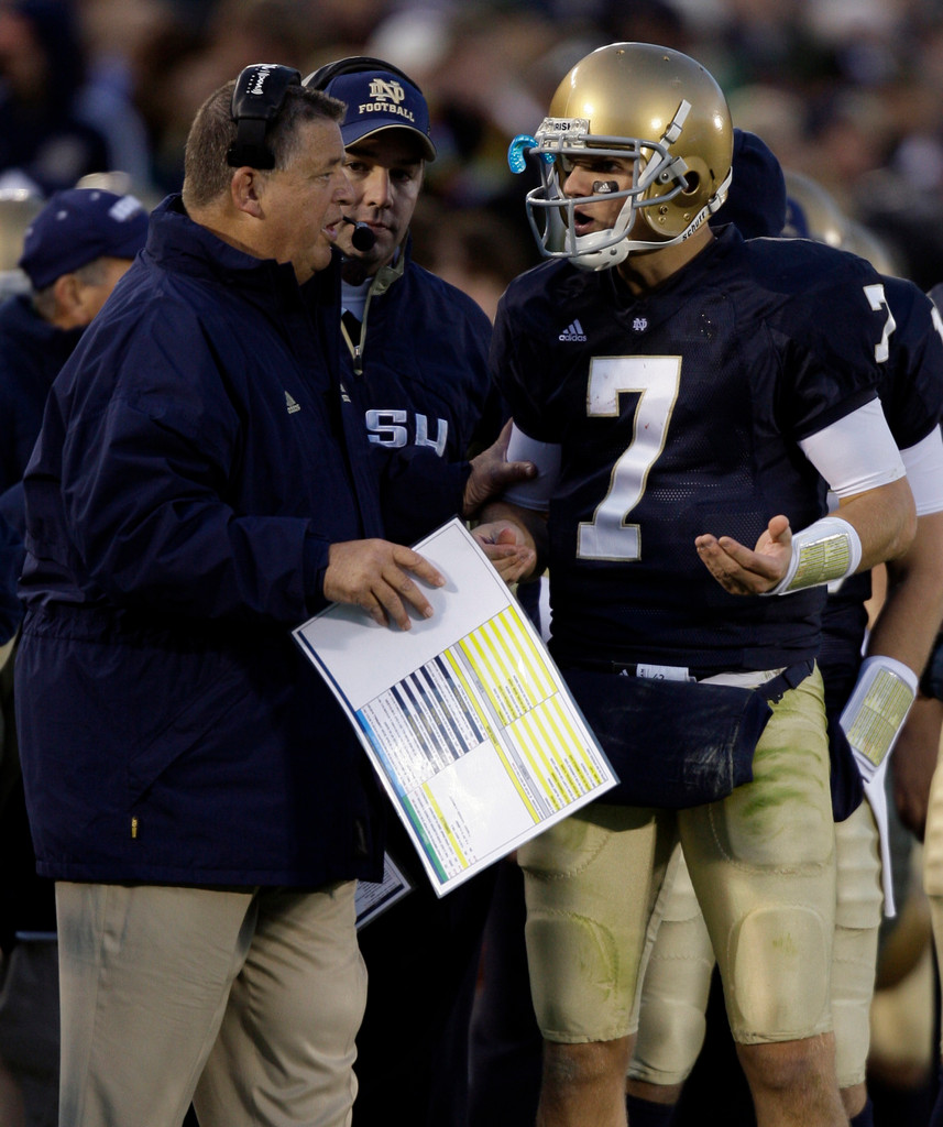 Notre Dame Falls to USC, 34-27 (AP)