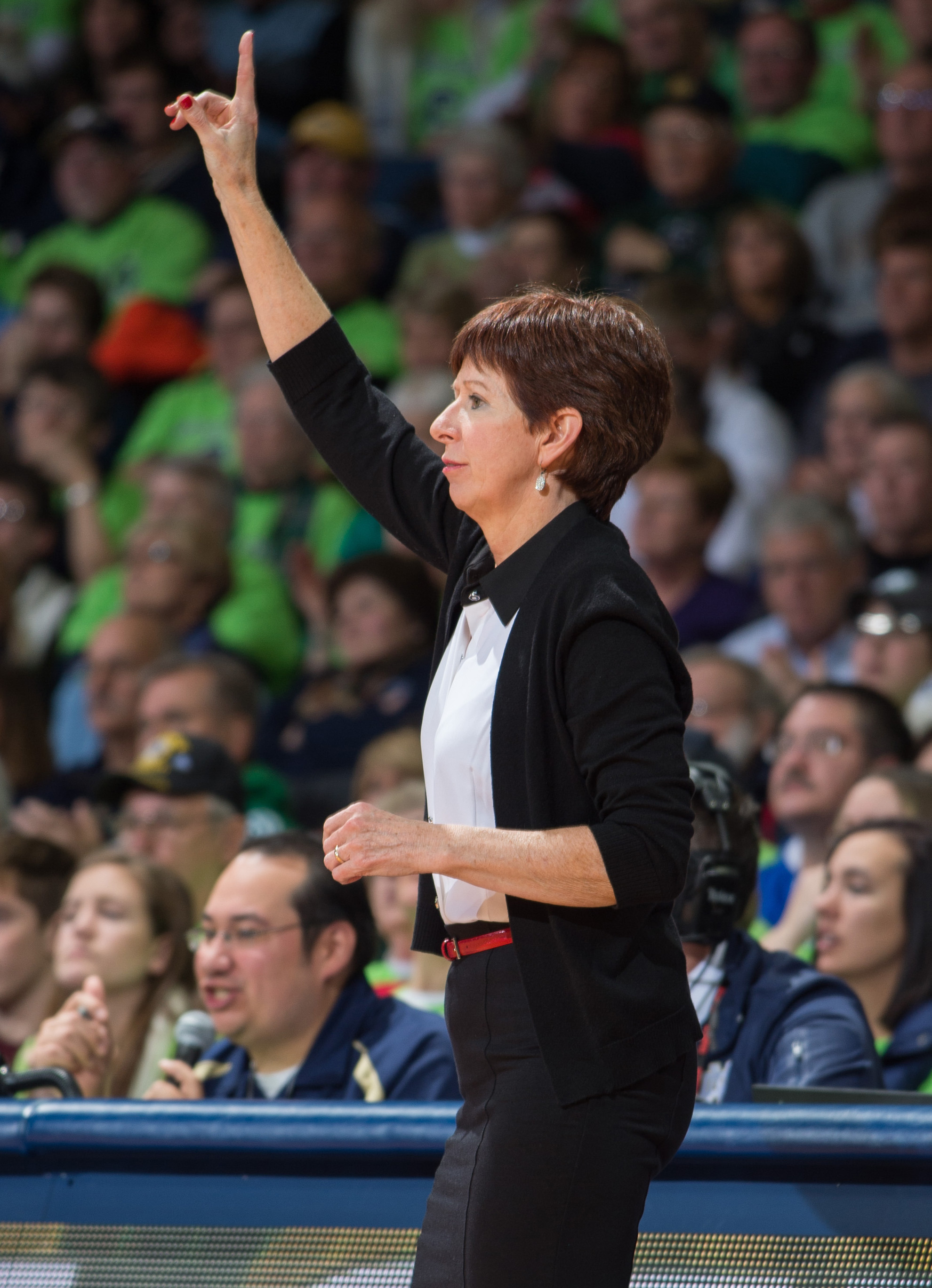 IRISH EXTRA: McGraw Coaching Tree Has Lots of Branches Notre Dame head coach Muffet McGraw has mentored a dozen former Fighting Irish players and assistant coaches who now are successful college coaches in their own right, including current Fighting Irish assistants Beth Cunningham ('97) and Niele Ivey ('00).