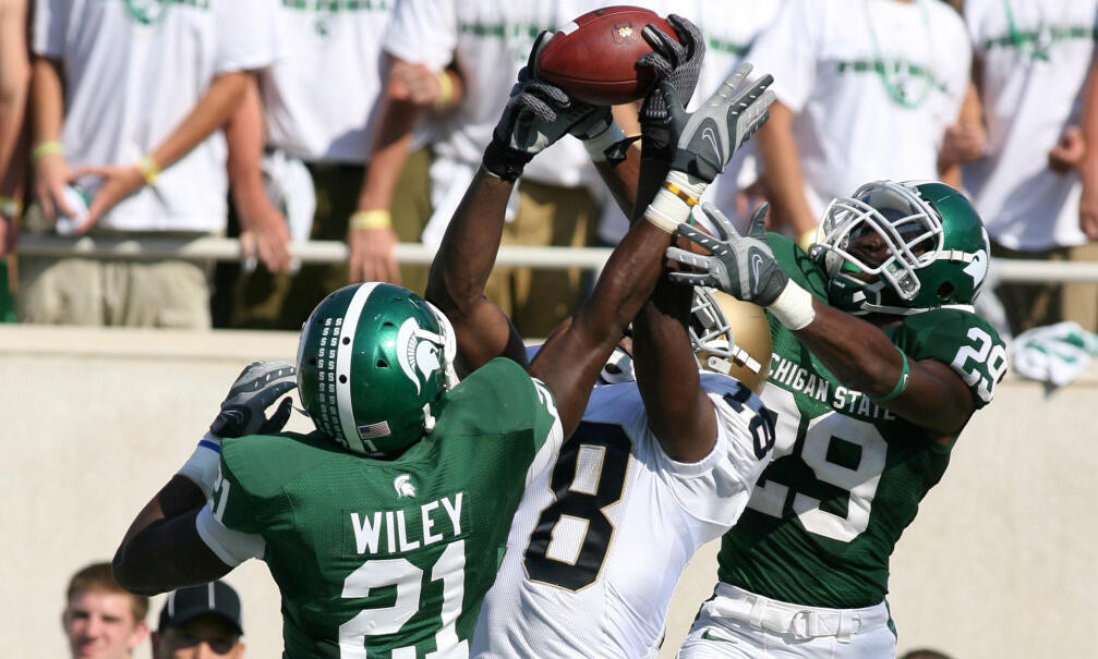 Notre Dame Falls To Michigan State, 23-7 Notre Dame Michigan St Football