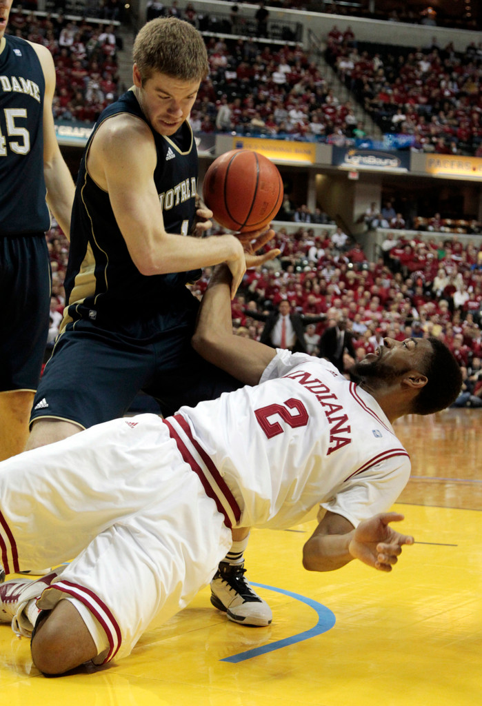 Irish Unable To Halt Streaking Hoosiers, Fall 69-58 (AP)
