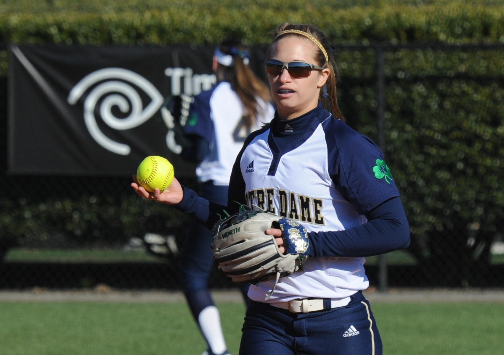 Simon Picks Up Second BIG EAST Weekly Honor Roll Citation Sophomore Jenna Simon was named to the BIG EAST Weekly Honor Roll for the second time this season on Monday