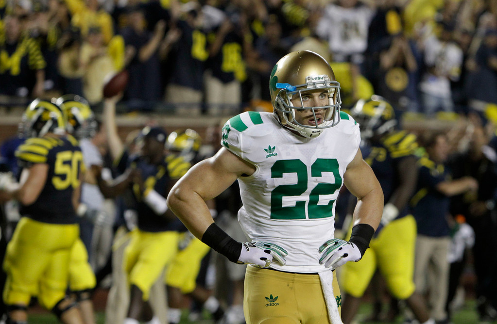 Notre Dame Loses Heartbreaker To Michigan, 35-31 (AP)