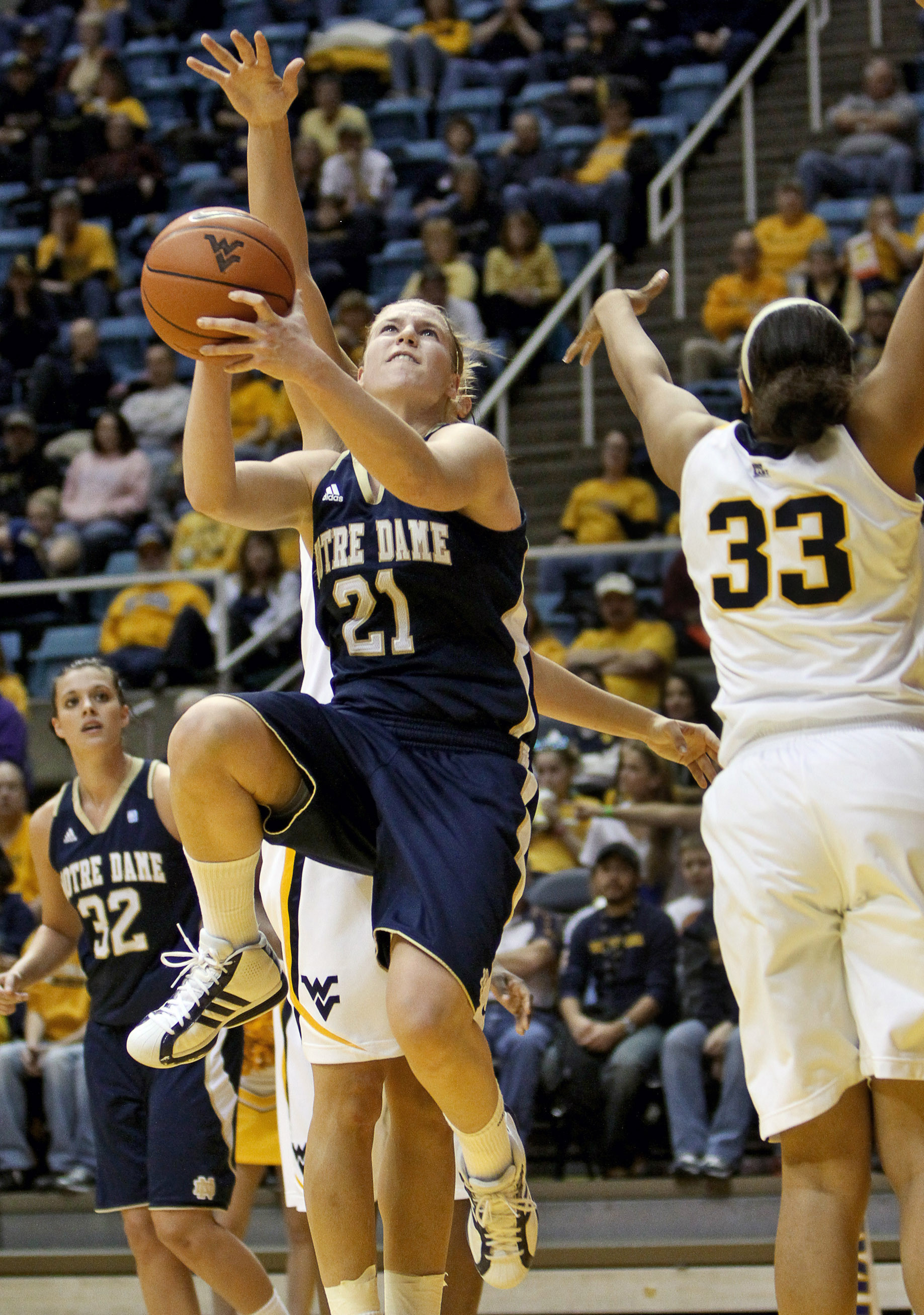 #8 Irish Rout #19 West Virginia, 72-60 Notre Dame West Virgina Basketball