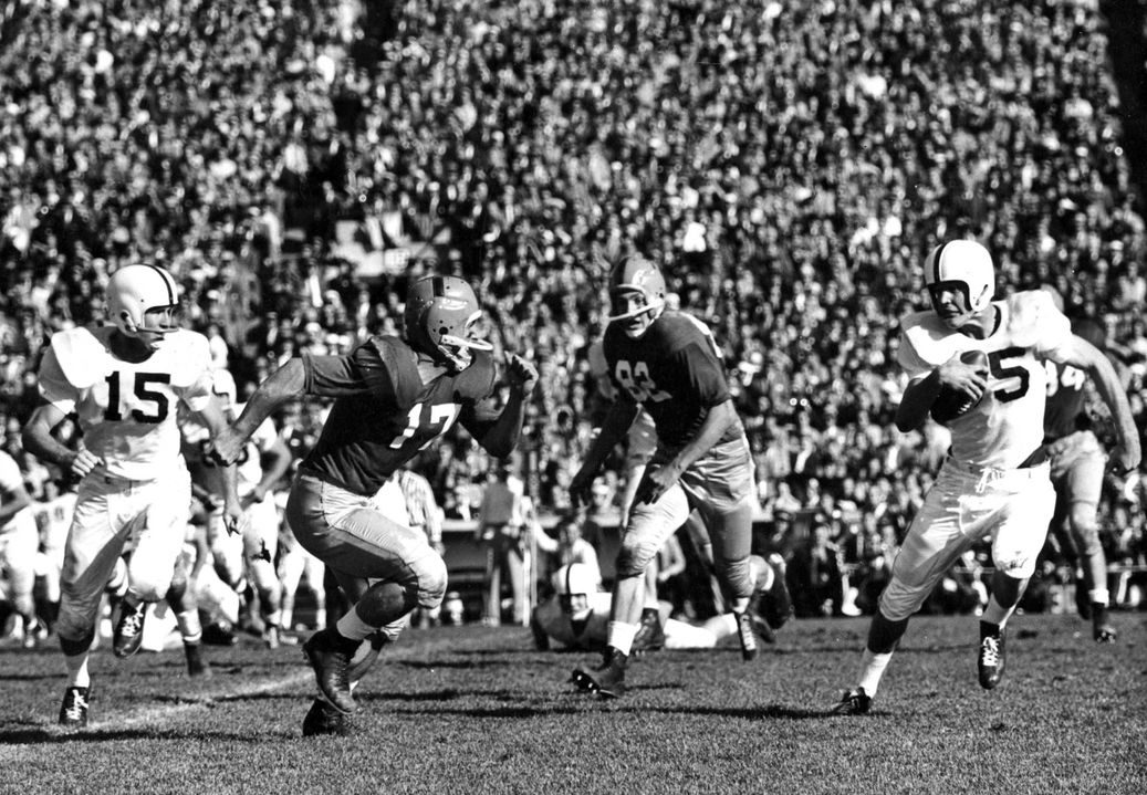 Jim Morse scored 12 touchdowns in his career and is one of only two Irish running back to catch passes for more than 1,000 yards in his career.