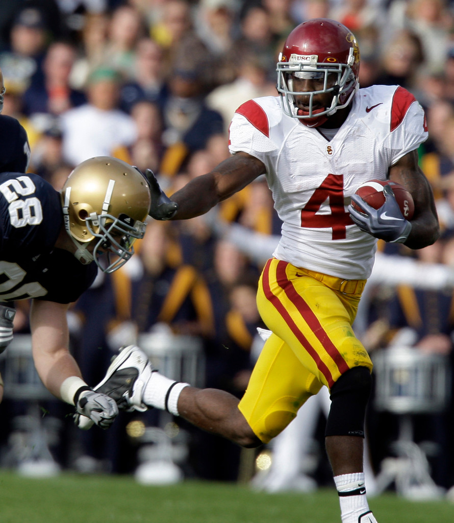 Notre Dame Falls to USC, 34-27 (AP)