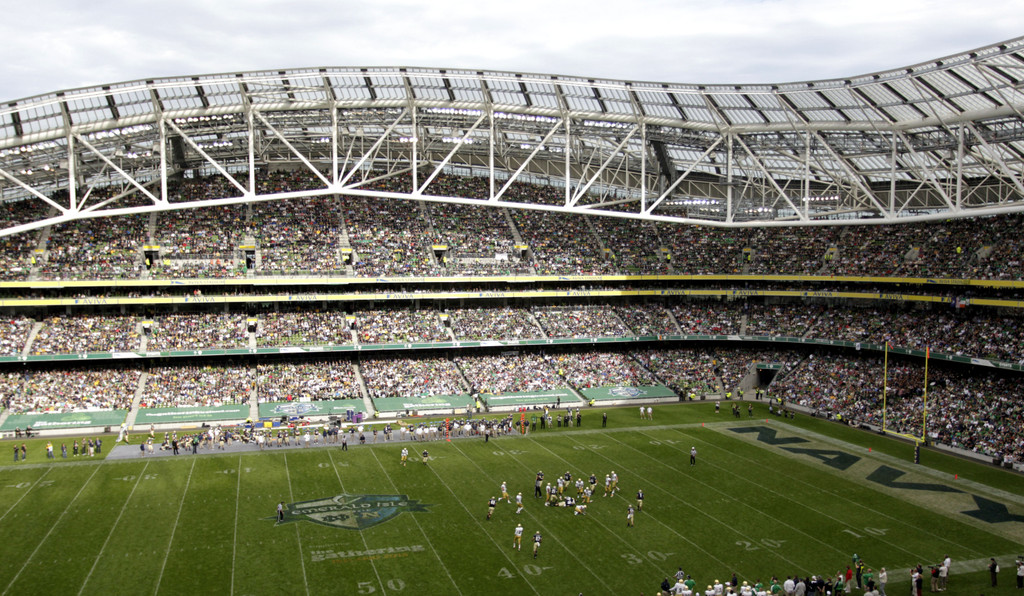 Notre Dame Pounds Navy 50-10 in Dublin (AP)