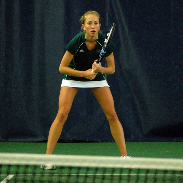 Notre Dame junior Katie Potts returned to the singles lineup and posted a 6-4, 6-0 win Wednesday