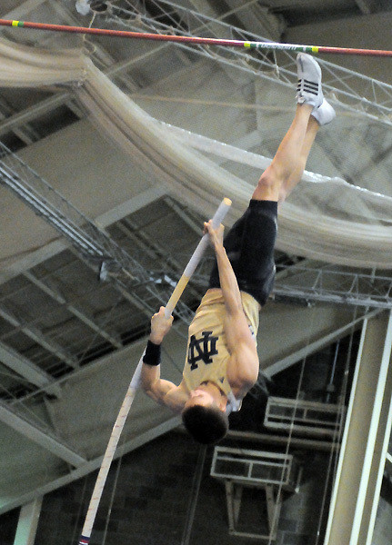 Notre Dame Totals 10 Victories At Indiana Relays Junior Kevin Schipper placed first (5.20m) in the Pole Vault Invitational.