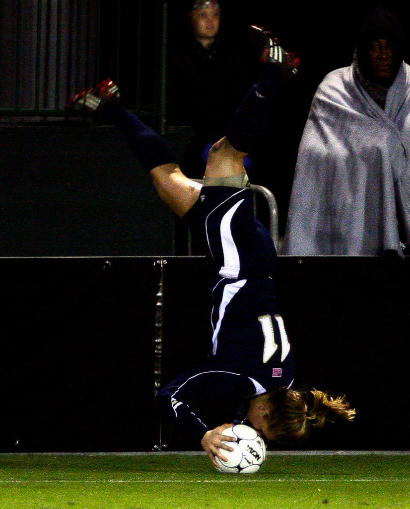 Irish Fall In College Cup Semifinals  (AP)