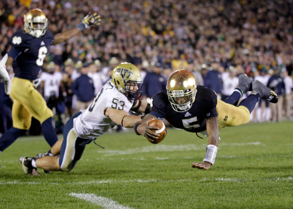 No. 4 Notre Dame Fights Back to Defeat Pitt 29-26 in Third OT (AP)