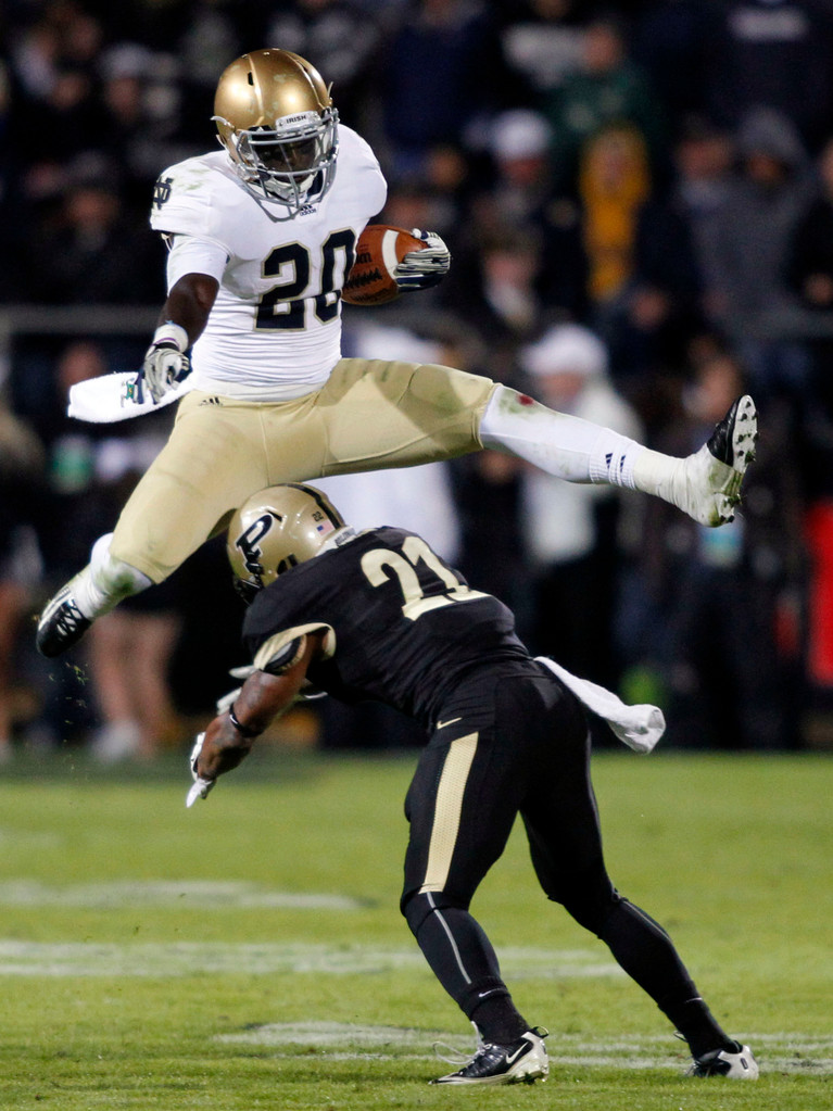 Irish Keep Rolling, Shut Down Purdue in 38-10 Triumph (AP)