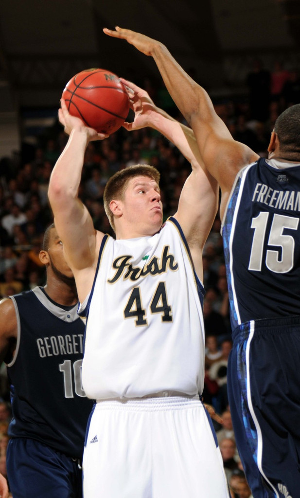 Irish Hold Off Hoyas, 73-67