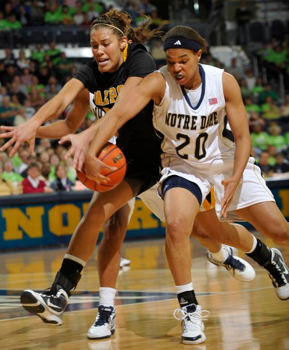 Senior guard/tri-captain Ashley Barlow ranks fourth in the BIG EAST with 2.8 steals per game, helping Notre Dame rank fourth in the nation as a team with 14.7 steals per game.