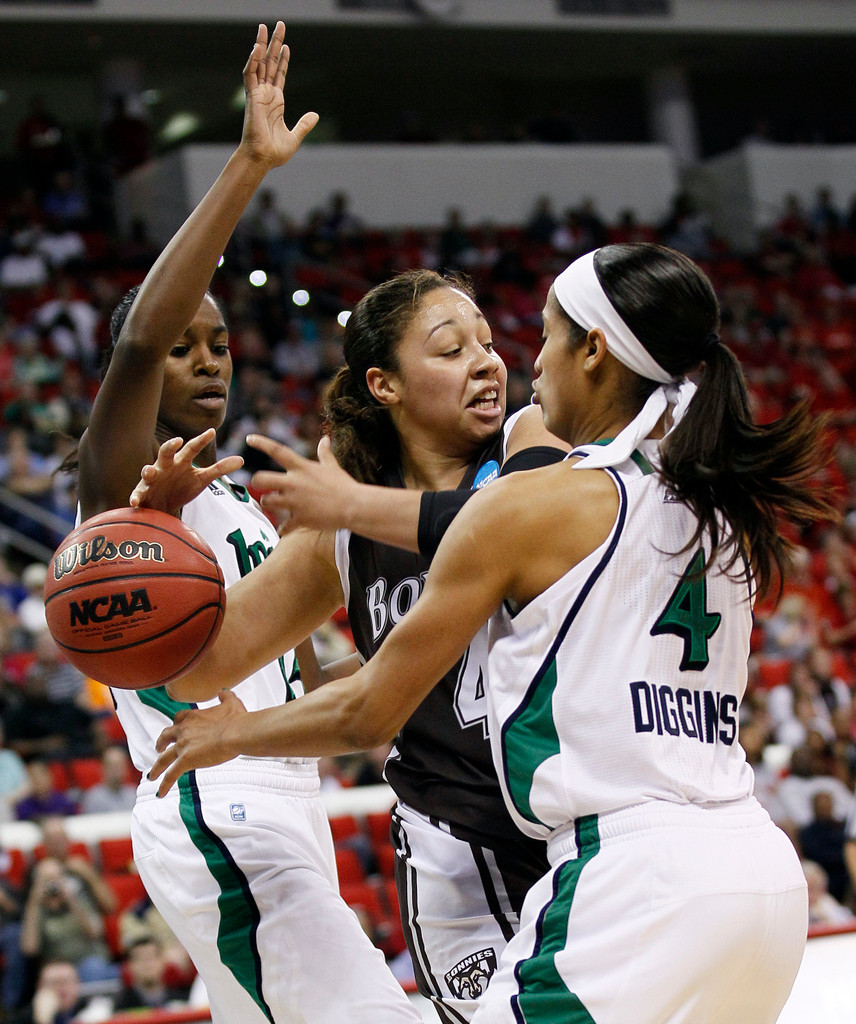 No. 4 Irish Advance With Rout of No. 21 St. Bonaventure, 79-35 (AP)