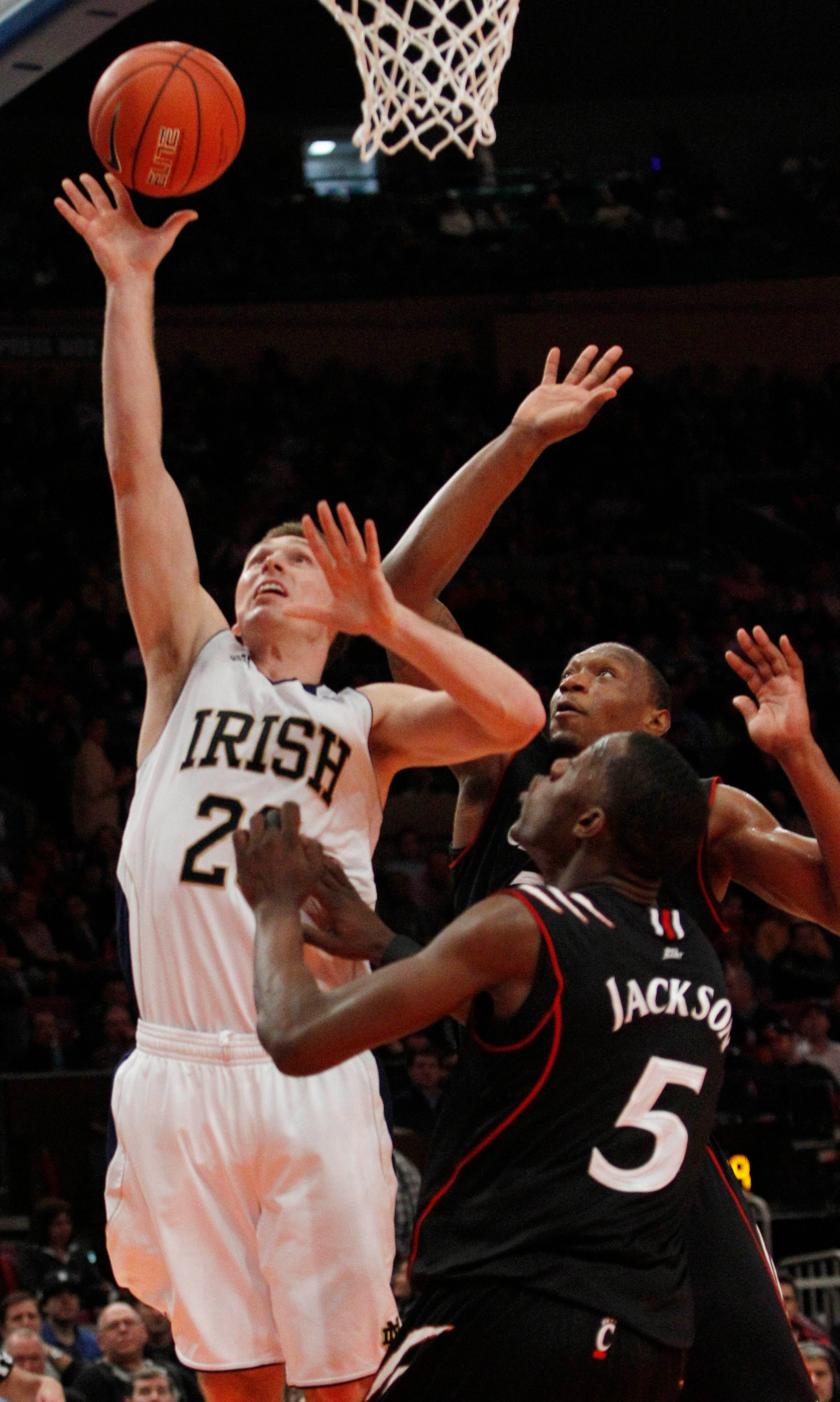 #4 Irish Head to Semifinals with 89-51 Win Over #25 Cincinnati BEast Notre Dame Cincinnati Basketball