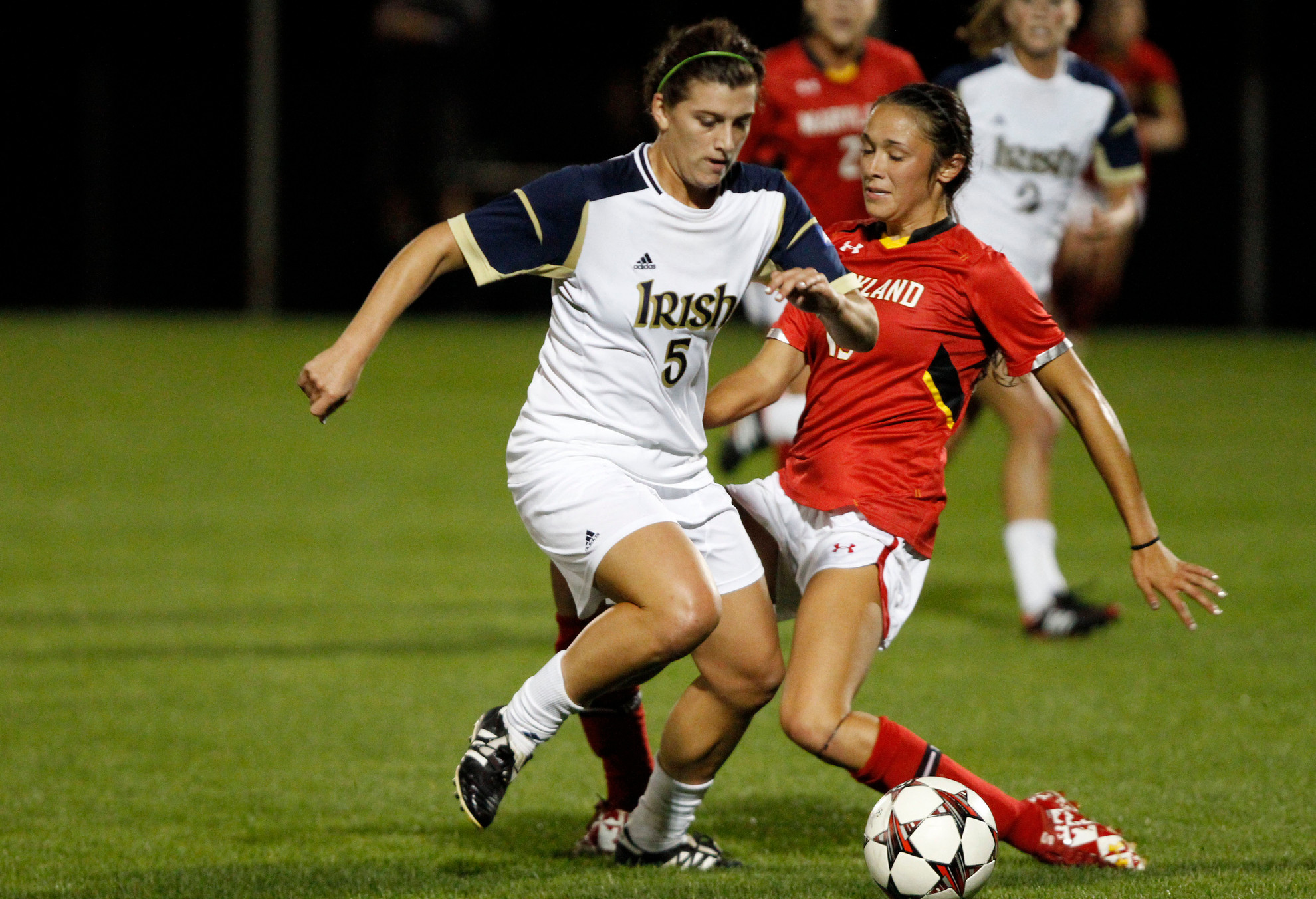 Pitch Points: #5/3 Irish Pushing The Right Buttons Sophomore Cari Roccaro scored in the 78th minute of last year's BIG EAST quarterfinal against Syracuse, pacing Notre Dame to a 1-0 win at Alumni Stadium.