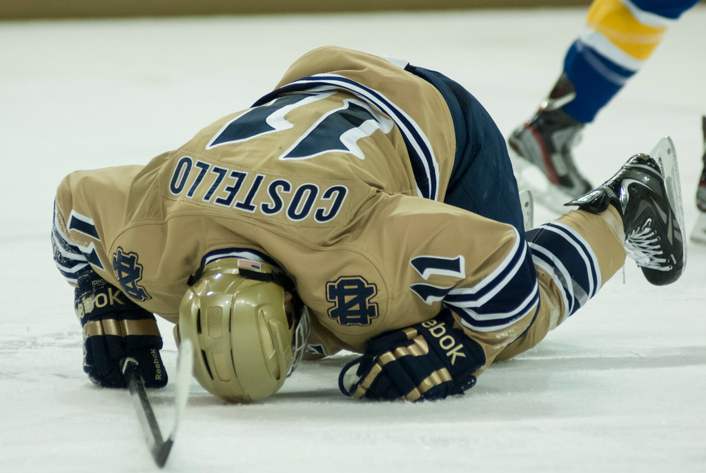 Notre Dame Men's Ice Hockey Sweeps Lake Superior State 12-01-2012