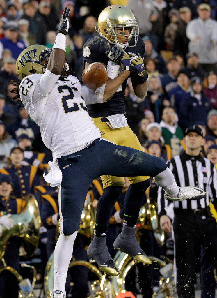 No. 4 Notre Dame Fights Back to Defeat Pitt 29-26 in Third OT (AP)
