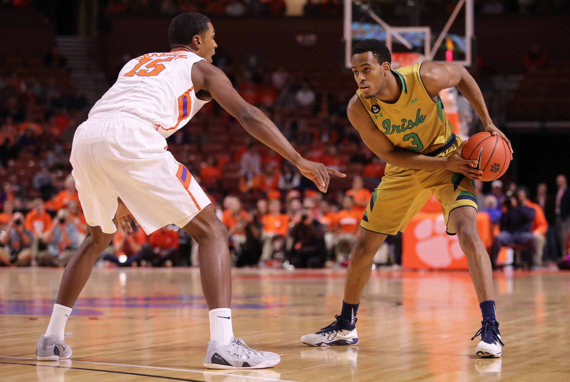 #19/18 Irish Face Trip To Georgia Tech V.J. Beachem is averaging a career-best 11.6 ppg for Notre Dame this season, while also shooting .427 from three-point range.
