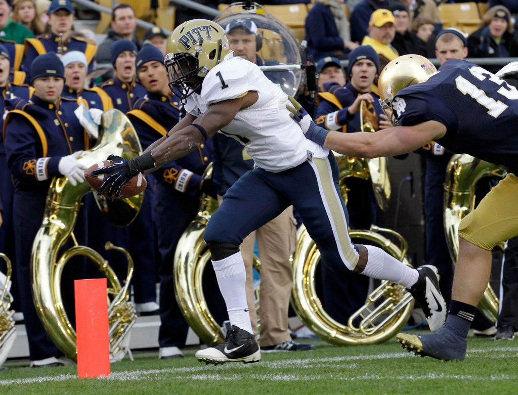 No. 4 Notre Dame Fights Back to Defeat Pitt 29-26 in Third OT (AP)