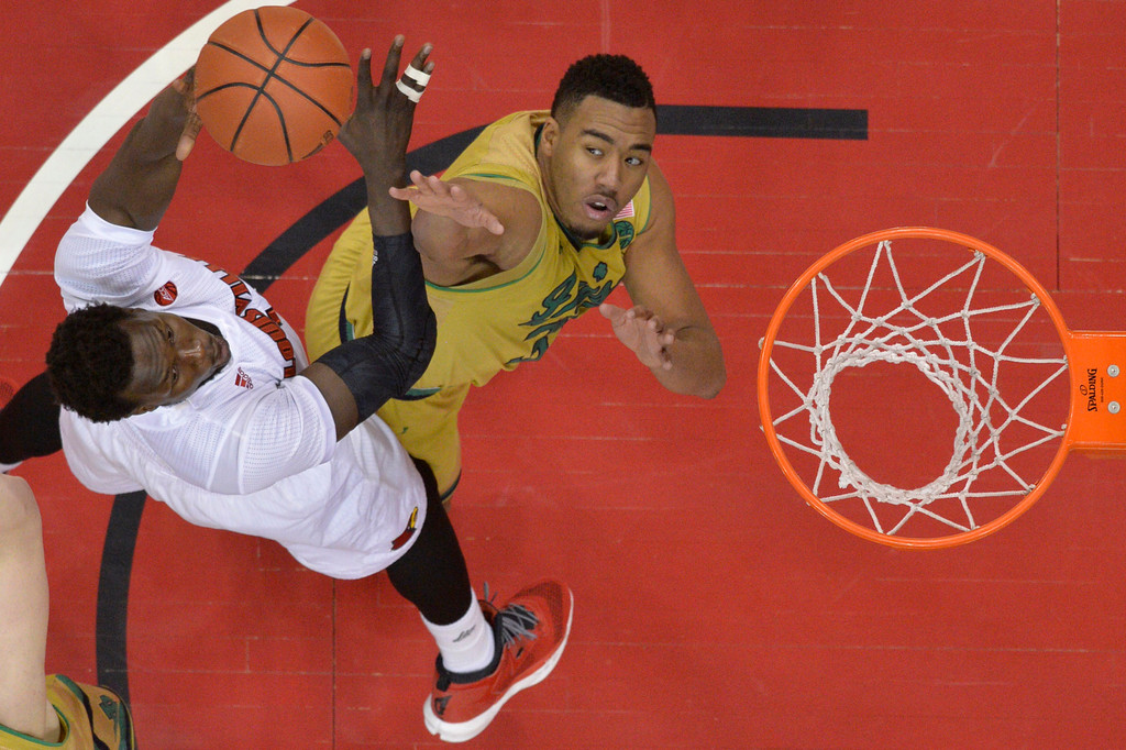 Louisville 71, Notre Dame 64