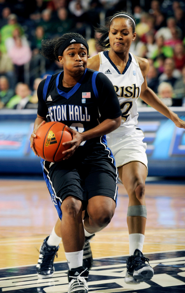 #8 Irish Dominate Seton Hall, 89-38 (AP)