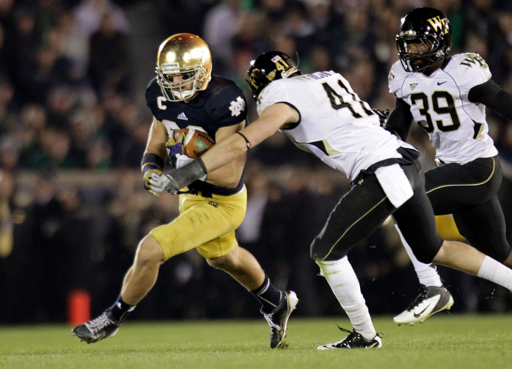 No. 3 Irish Remain Perfect, Overpower Wake Forest, 38-0 (AP)