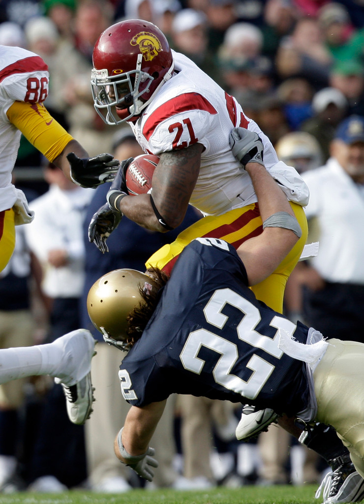 Notre Dame Falls to USC, 34-27 (AP)