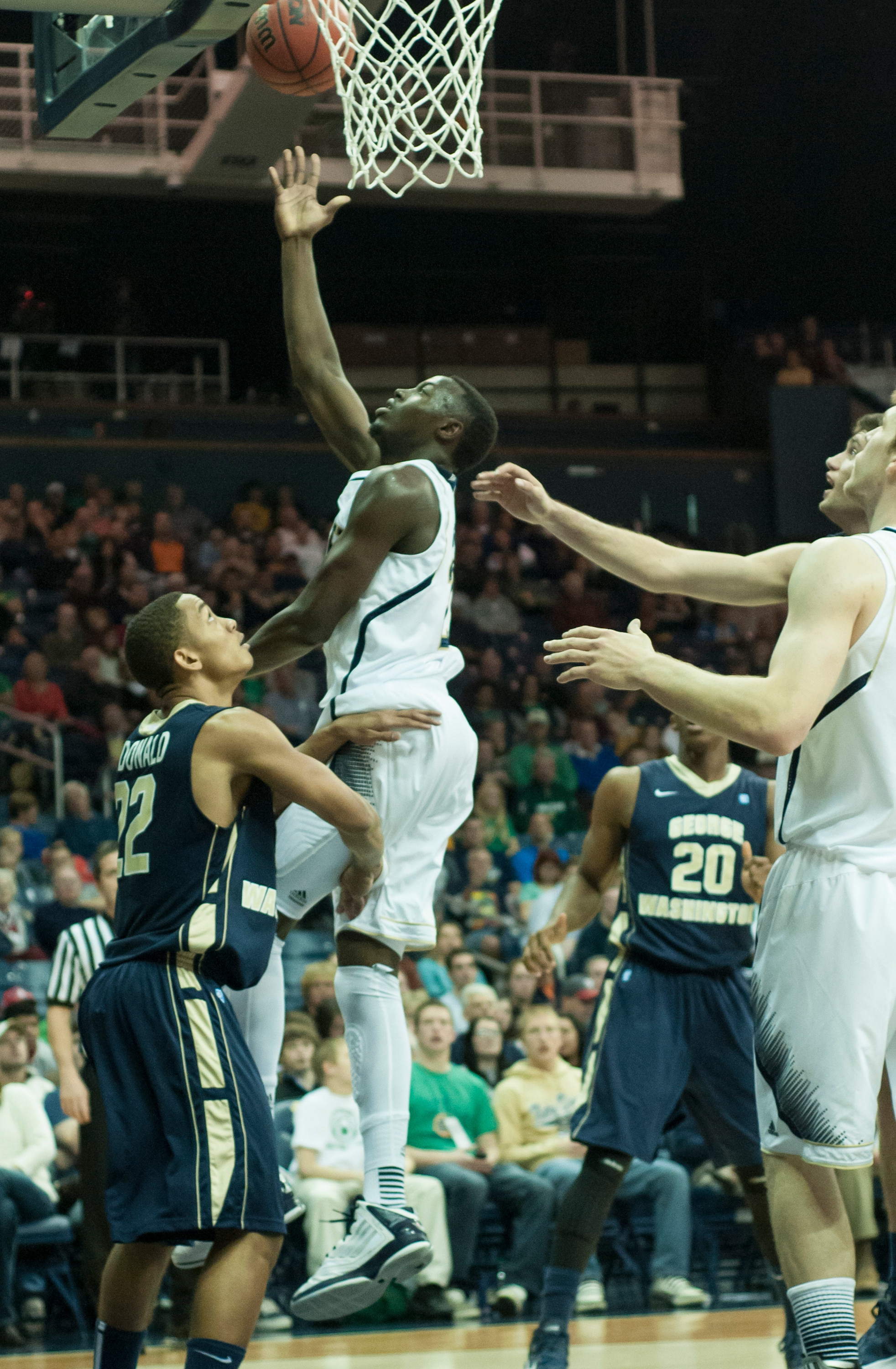 Notre Dame Faces Chicago State On ESPNU Jerian Grant has a four-game double-figure scoring streak heading into Monday night's game against Chicago State. Grant and his teammates will be in action for the third time in five days.