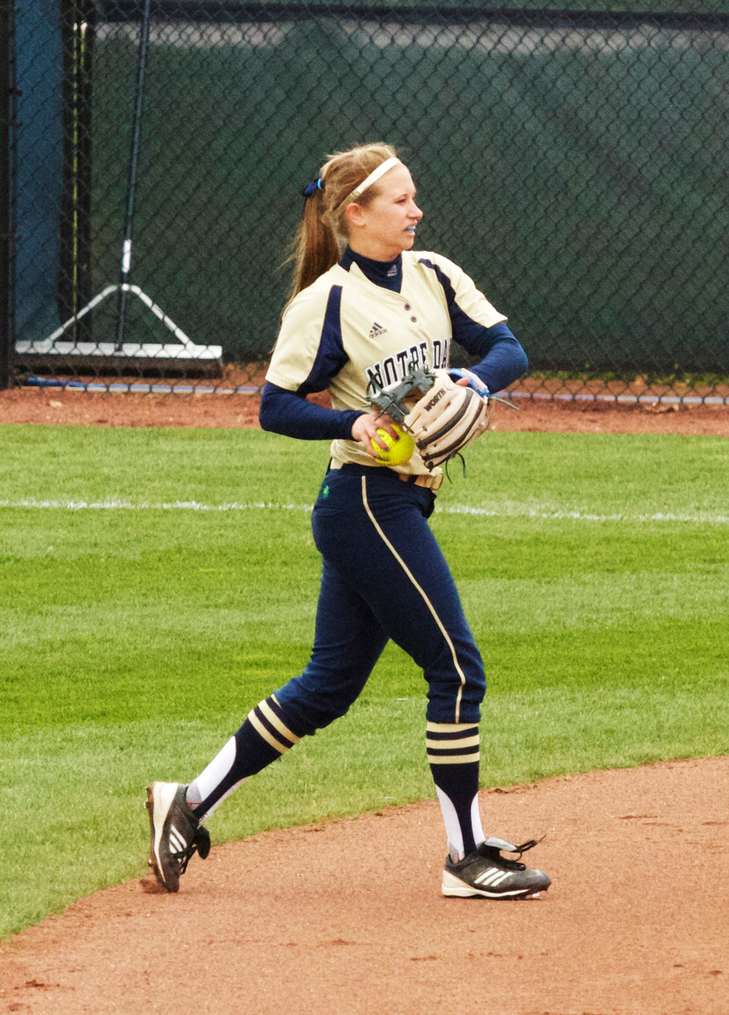 Irish Rout Northwestern, 9-1 Freshman Jenna Simon
