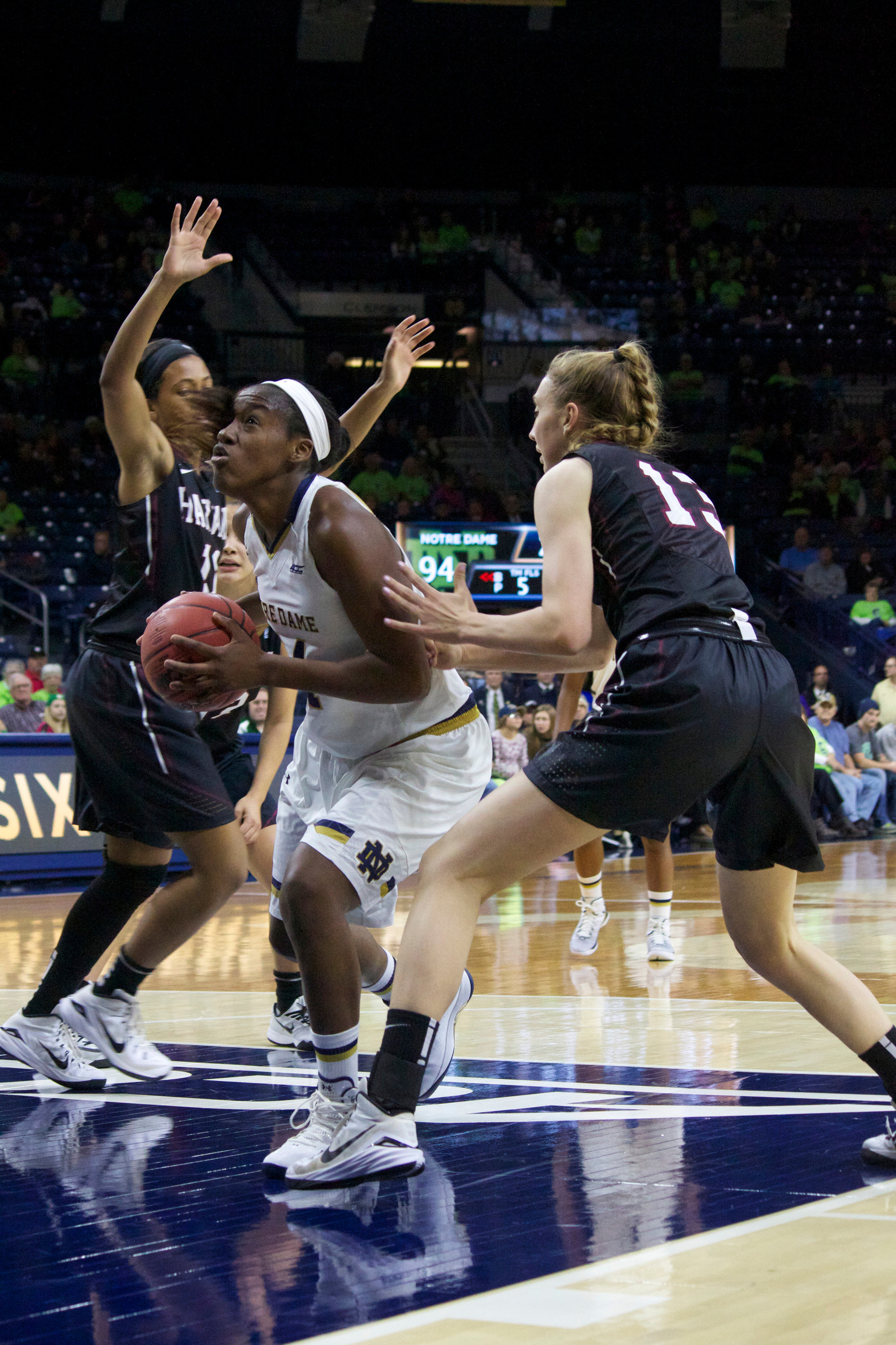 #2 Irish Cap Off Busy Seven-Day Stretch Against Quinnipiac Senior forward/tri-captain Markisha Wright is averaging 7.5 points per game in Notre Dame's first two contests in this week's Naismith Memorial Basketball Hall of Fame Women's Challenge.