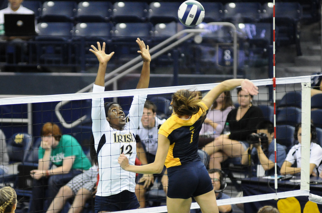 Notre Dame Volleyball vs Maquette on 09-29-2012