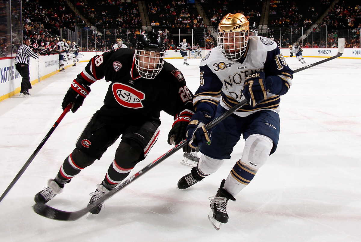 Armstrong, Meinhardt, Reaney and Schneider Selected To Capital One Academic At-Large All-District V First Team Junior right wing Peter Schneider is one of four Notre Dame student-athletes to be selected to the Capital One Academic At-Large District V First Team. Schneider is a six-time Dean's List student with a 3.96 grade-point average with a double major in economics and business.