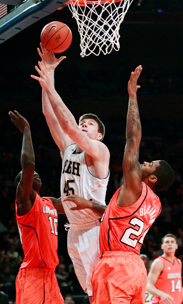 No. 23 Notre Dame Drops 64-50 Semifinal to Louisville (AP)