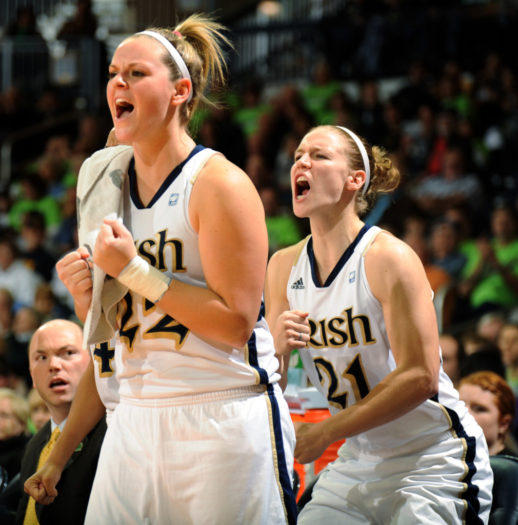 No. 3 Notre Dame Destroys Marquette, 95-42 (AP)