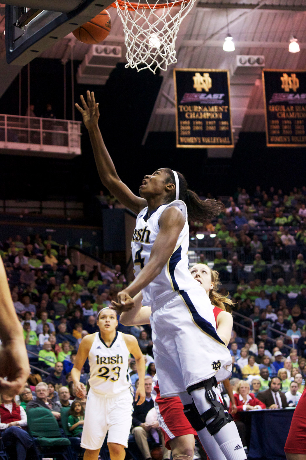 #3 Irish Open BIG EAST Play Wednesday Against Marquette Fifth-year senior forward Devereaux Peters chalked up a game-high 18 points and eight rebounds in Notre Dame's 73-55 win over Marquette last year in Milwaukee.