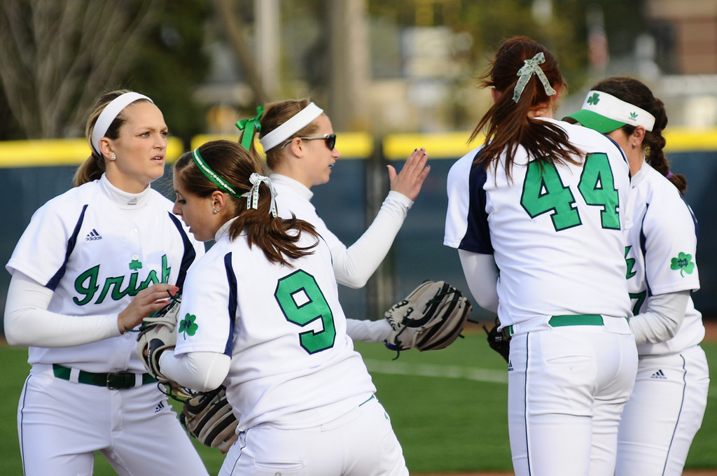 Softball Wins Home Opener Over Western Michigan