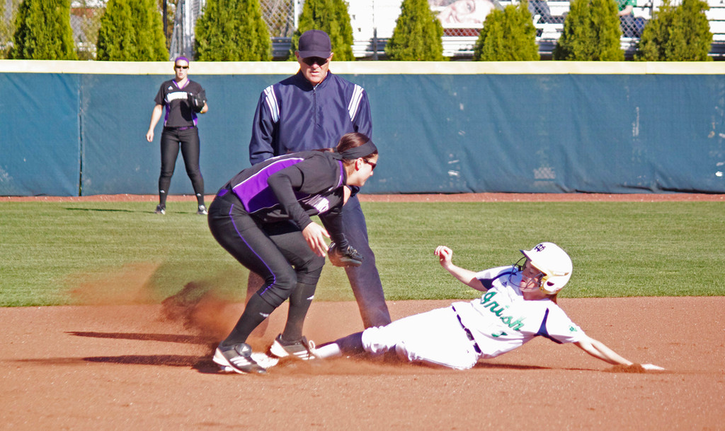 4/4 Softball vs Northwestern